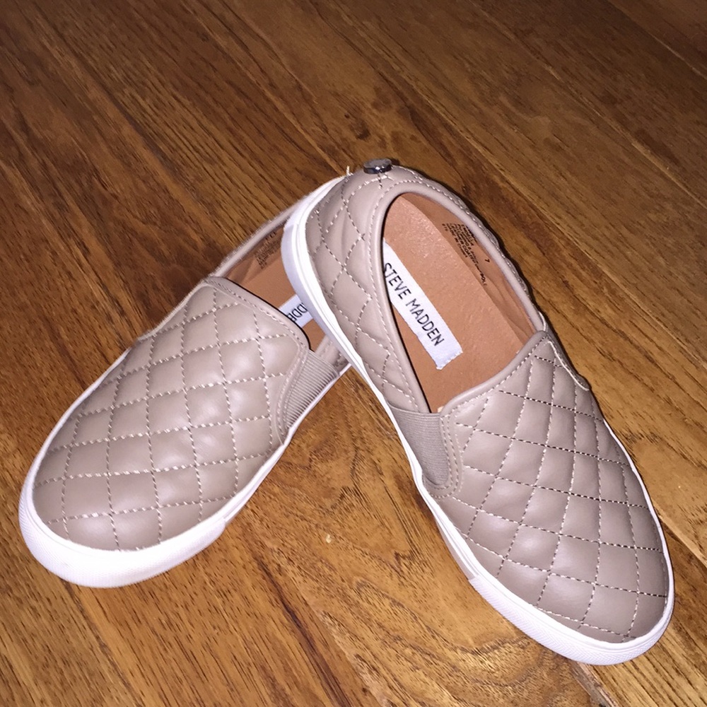 Steve Madden casual shoes